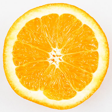 Orange für den Orangen-Honig-Griesskuchen